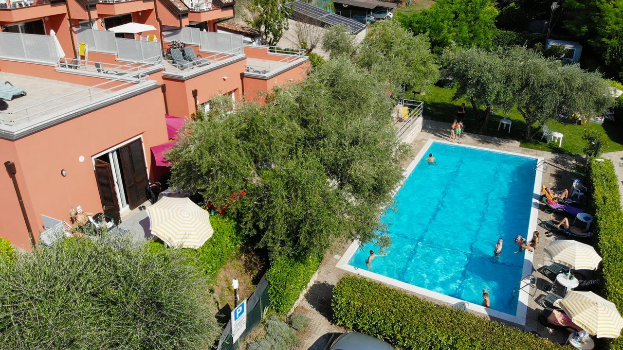 Holidays 2*