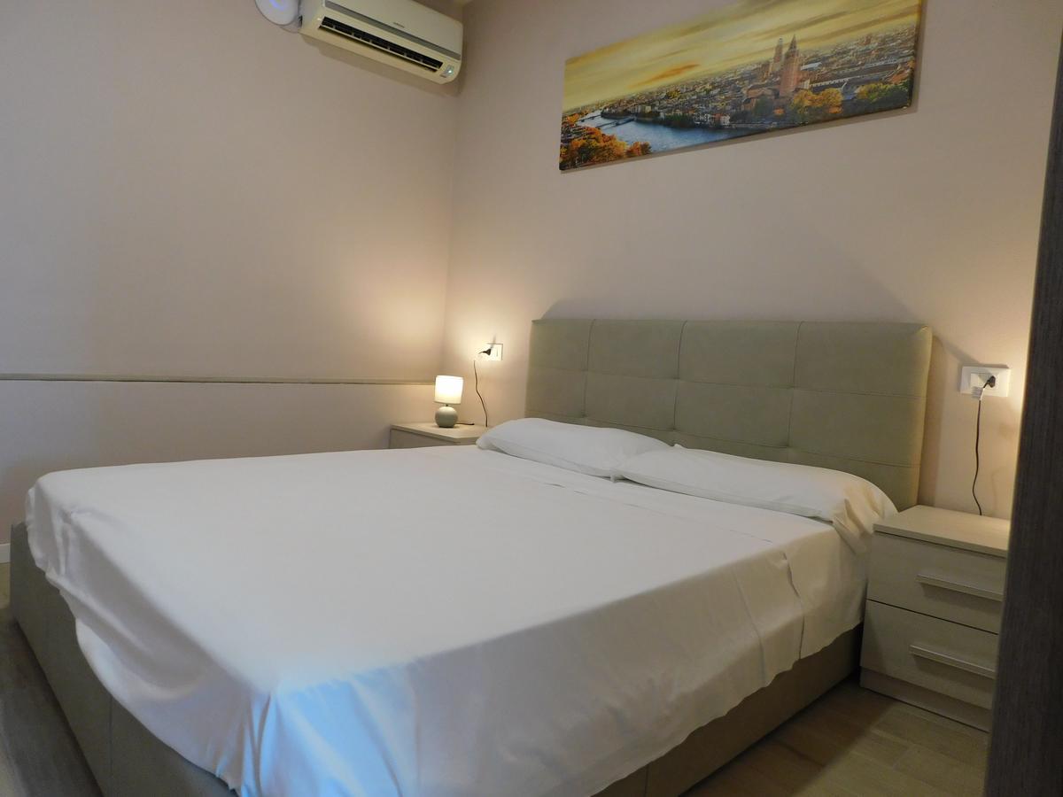 Holidays Aparthotel 2*
